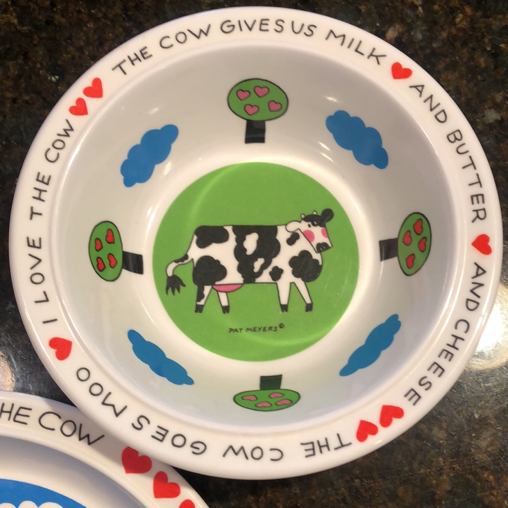 Child’s cow dinnerware - Picture 3 of 5